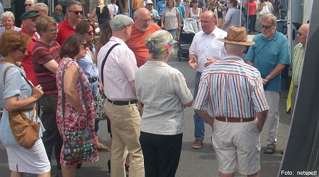 BI-Stand Diskussion Sdumfliegung