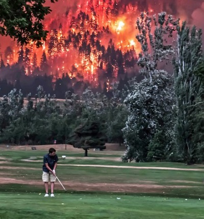 Foto Golf im Waldbrand